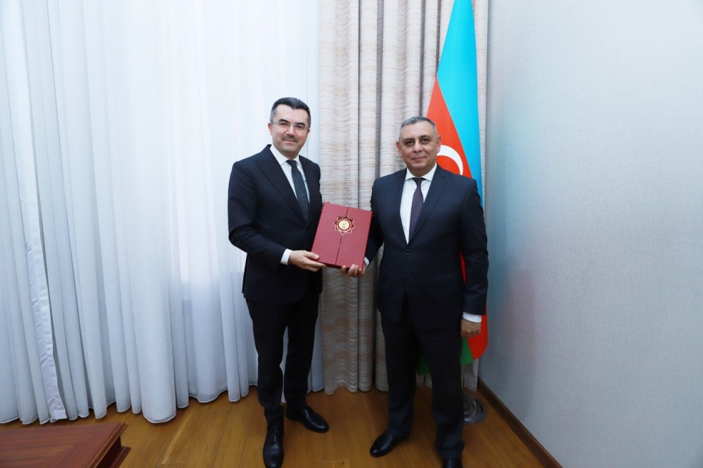 Okay Memişin rəhbərlik etdiyi heyət Dövlət Xidmətində olub - FOTOLAR